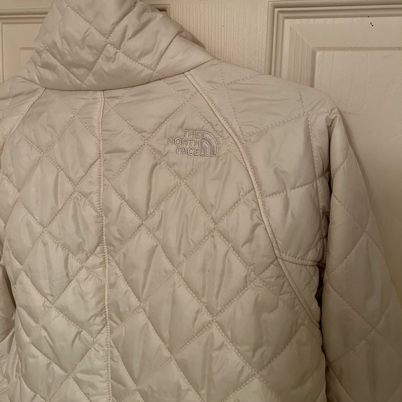 North Face Jacket - Women’s - Picture 3 of 4